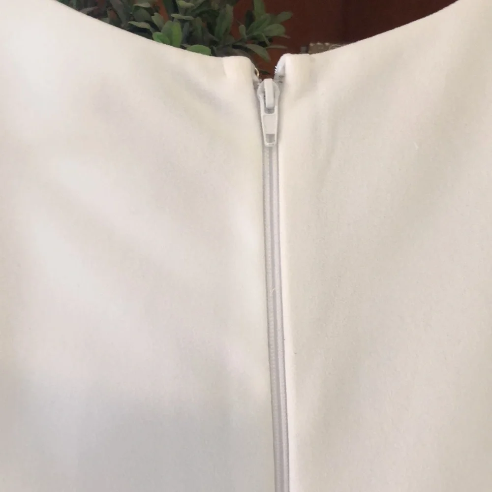 White Windsor Dress - Picture 13 of 13